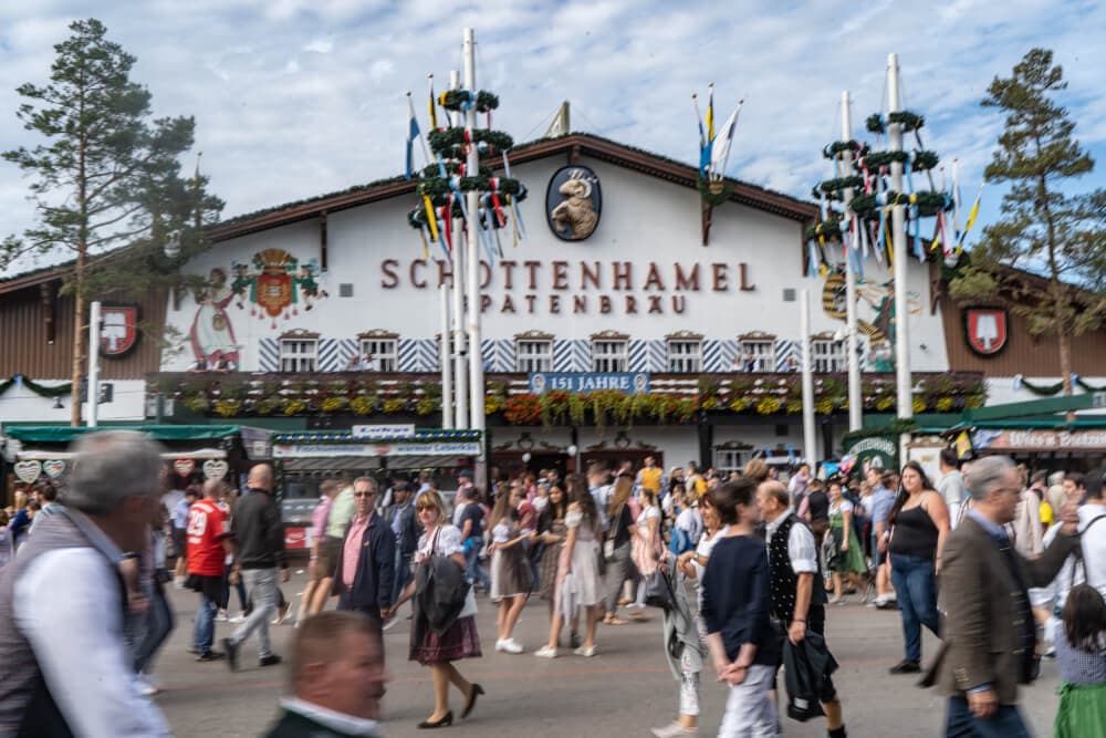 Featured image for article: Win FREE Tickets to Oktoberfest 2019's 1st Keg Tapping!