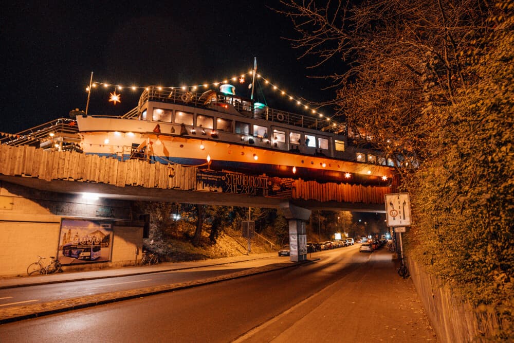 Featured image for article: 5 Must-Visit Unique Christmas Markets in Munich