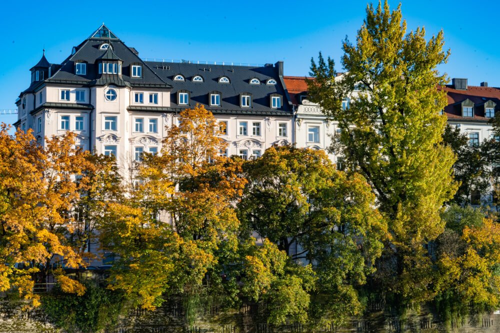 The 9 Best Places to See Autumn Foliage in Munich