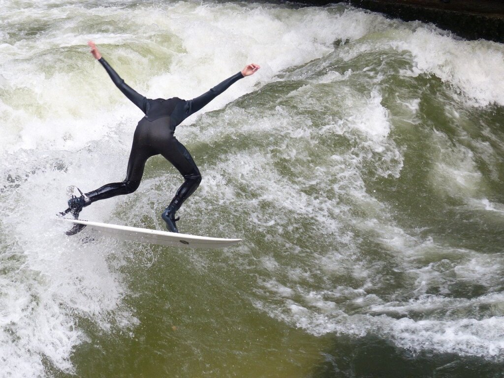 The Surfers Are Back! Surfing Once Again Allowed on the Eisbachwelle